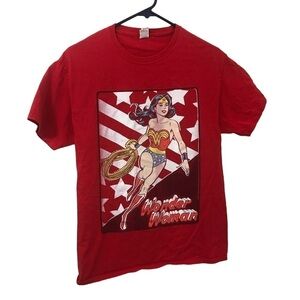 3/$15 Fruit of the Loom red Wonder Woman graphic t-shirt